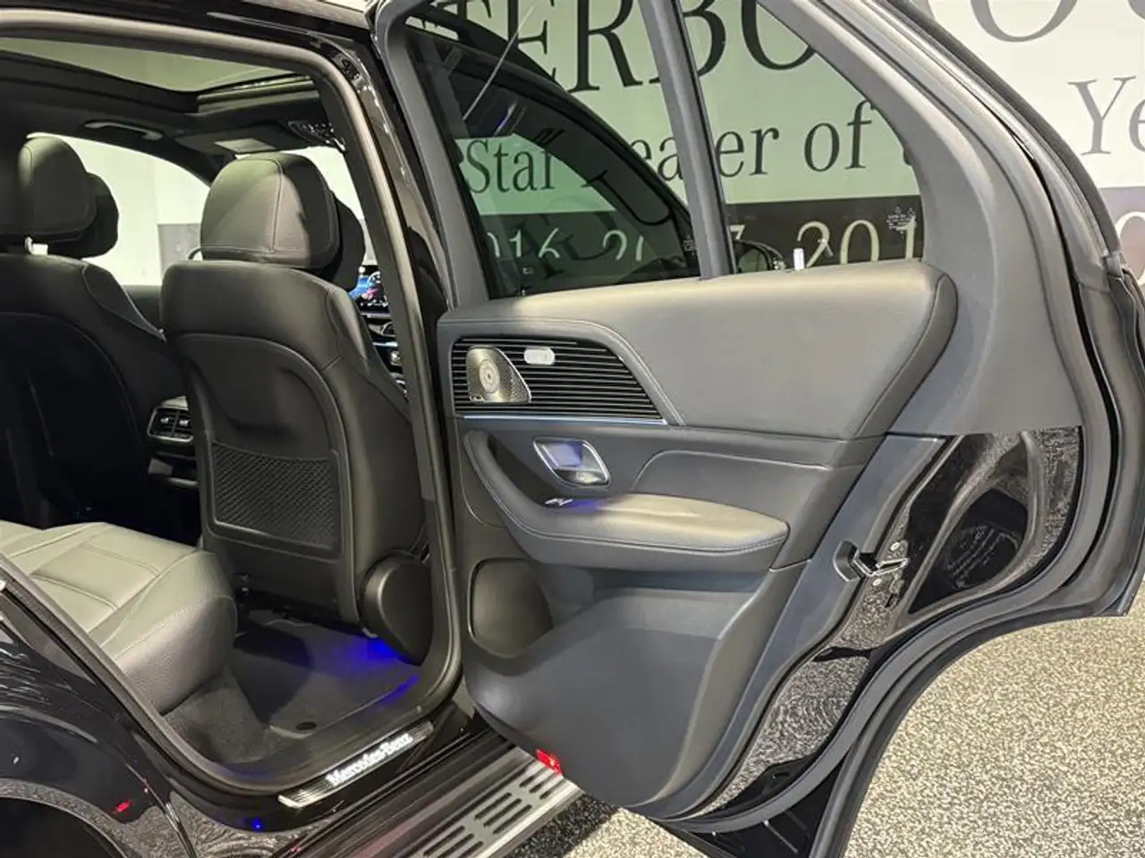 Mercedes-Benz GLE снимка Mercedes-Benz GLE