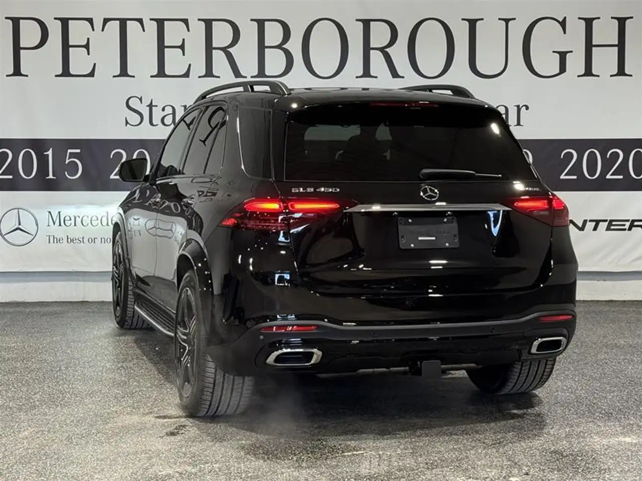 Mercedes-Benz GLE снимка Mercedes-Benz GLE