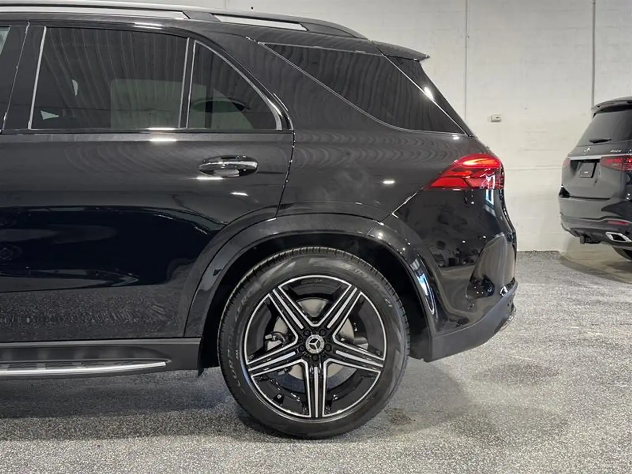Mercedes-Benz GLE снимка Mercedes-Benz GLE