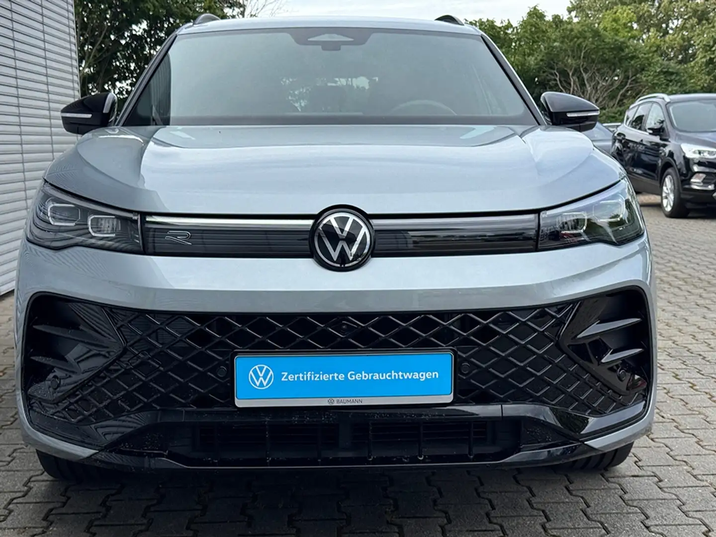 Volkswagen Tiguan 2.0 TDI DSG 4MOTION R-LINE *AHK* Silber - 2