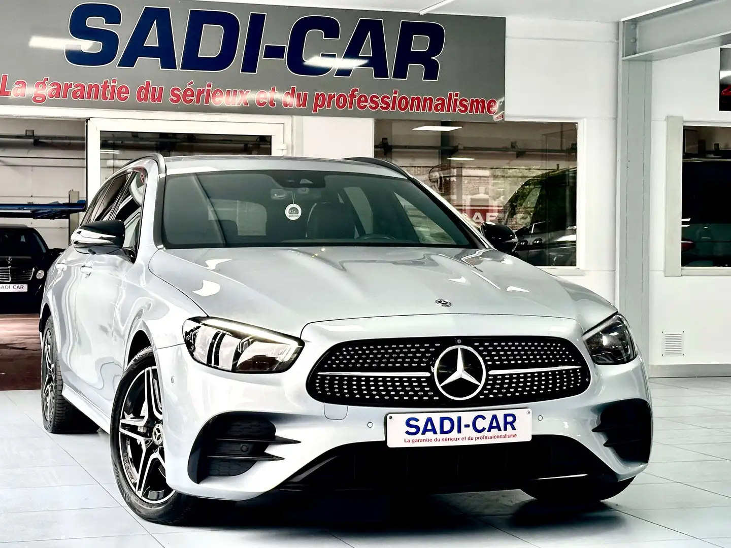 Mercedes-Benz E 300 de 194cv PHEV Break - AMG LINE EDITION Gris - 1