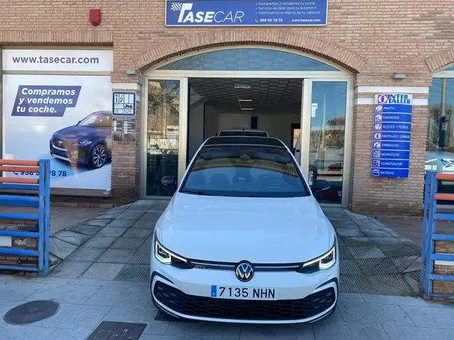 Volkswagen Golf GTI 2.0 TSI DSG 180kW