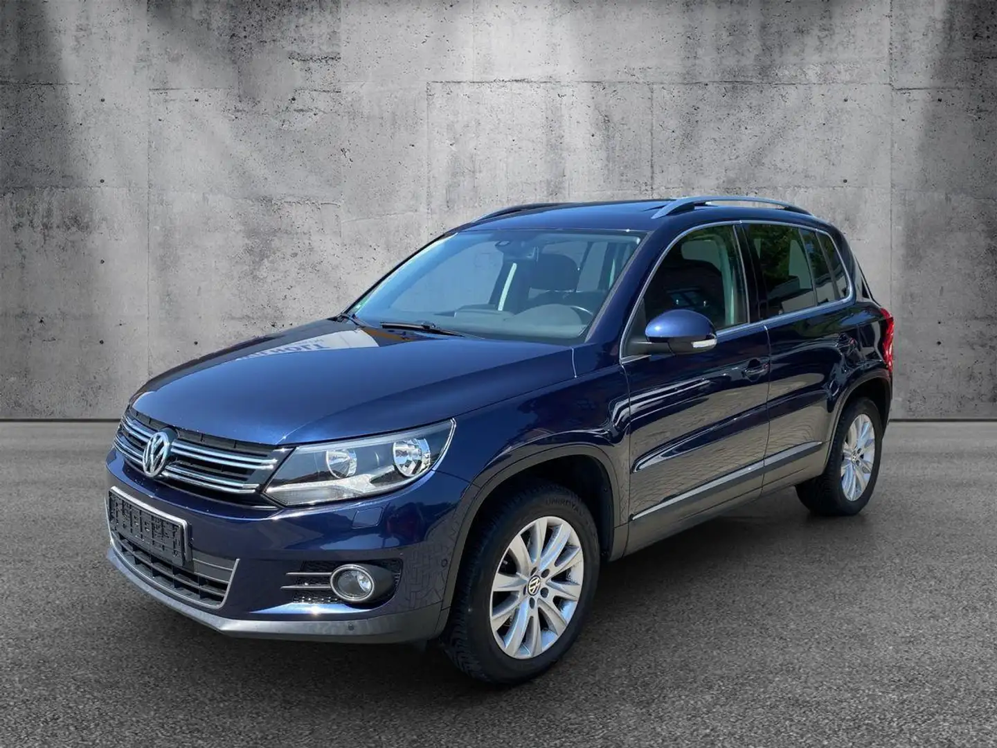 Volkswagen Tiguan Sport & Style BMT 4Motion AHK Navi P.Dach Blau - 1