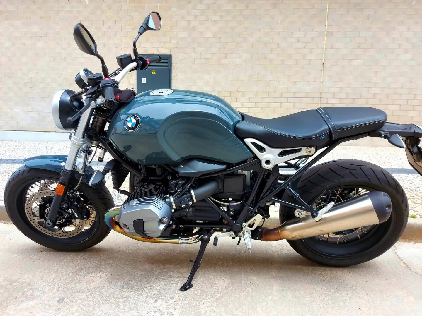 BMW R nineT R nineT Pure Negro - 2