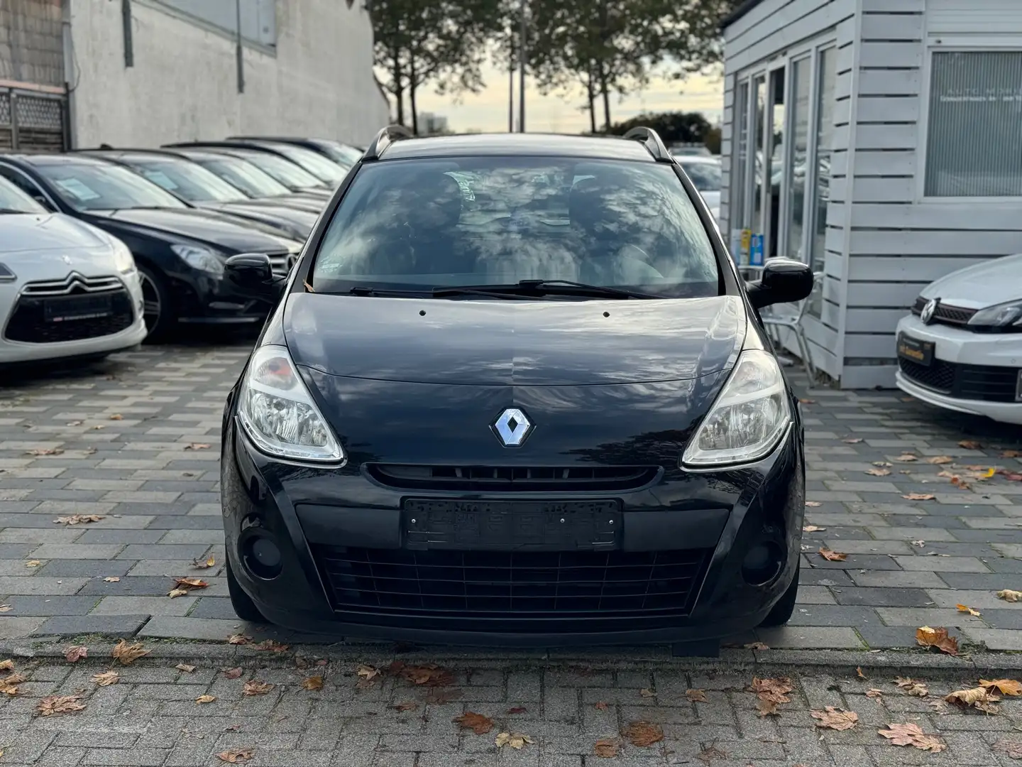 Renault Clio Expression Neu Tüv Navi Schwarz - 2