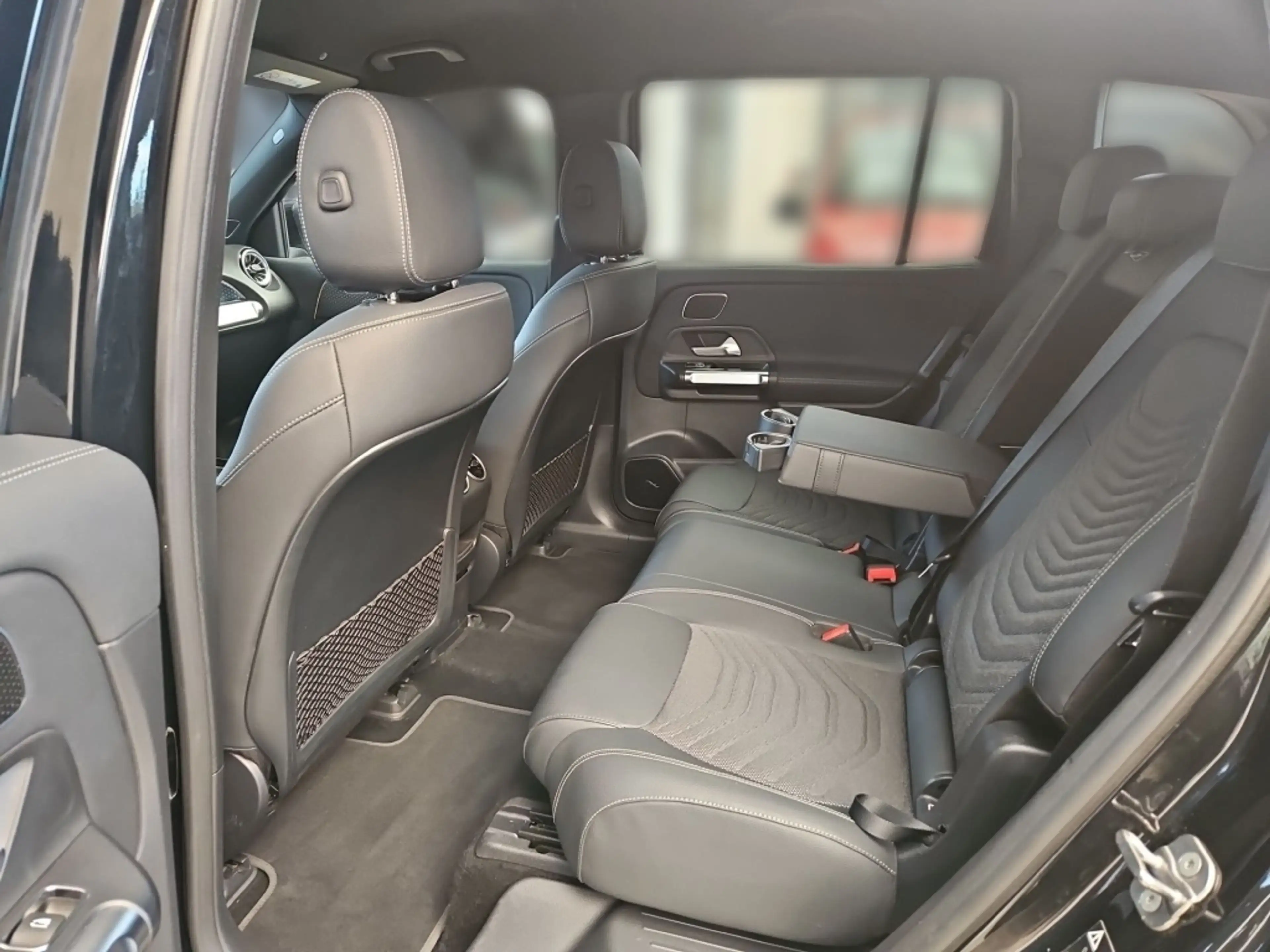 Mercedes-Benz EQB 250 + Progressive Distronic+ LED 360° Burm. — photo 11