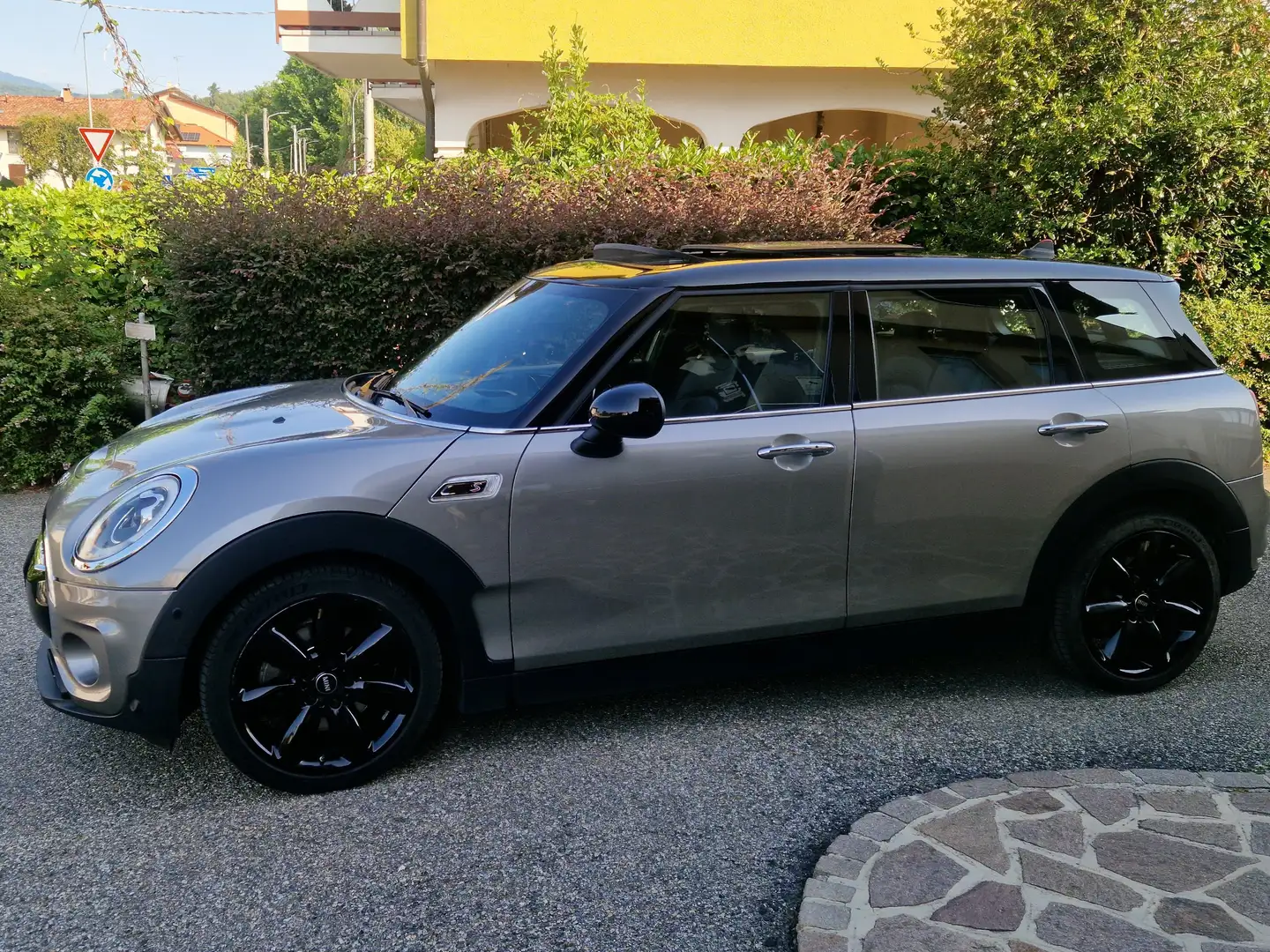 MINI Cooper S Clubman Mini IV F54 2016 Clubman 2.0 Hype auto Grijs - 2