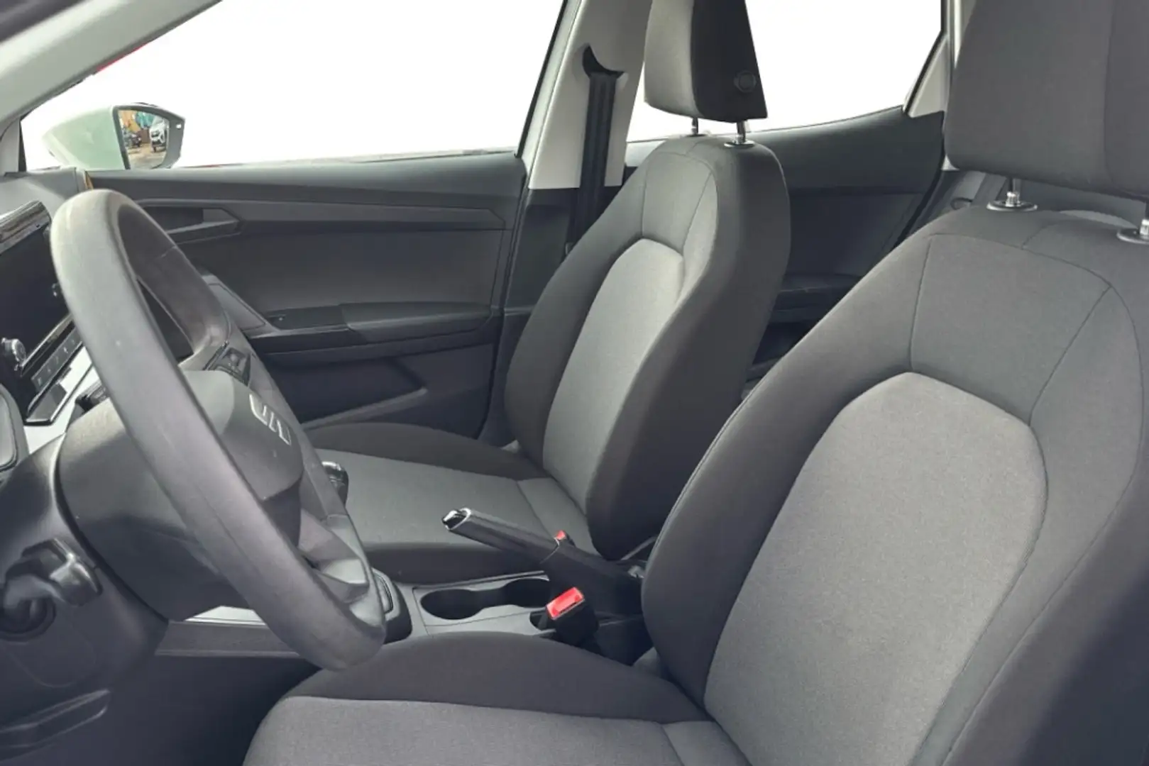 SEAT Arona 1.0 TSI 70KW REFERENCE 95 5P Weiß - 2