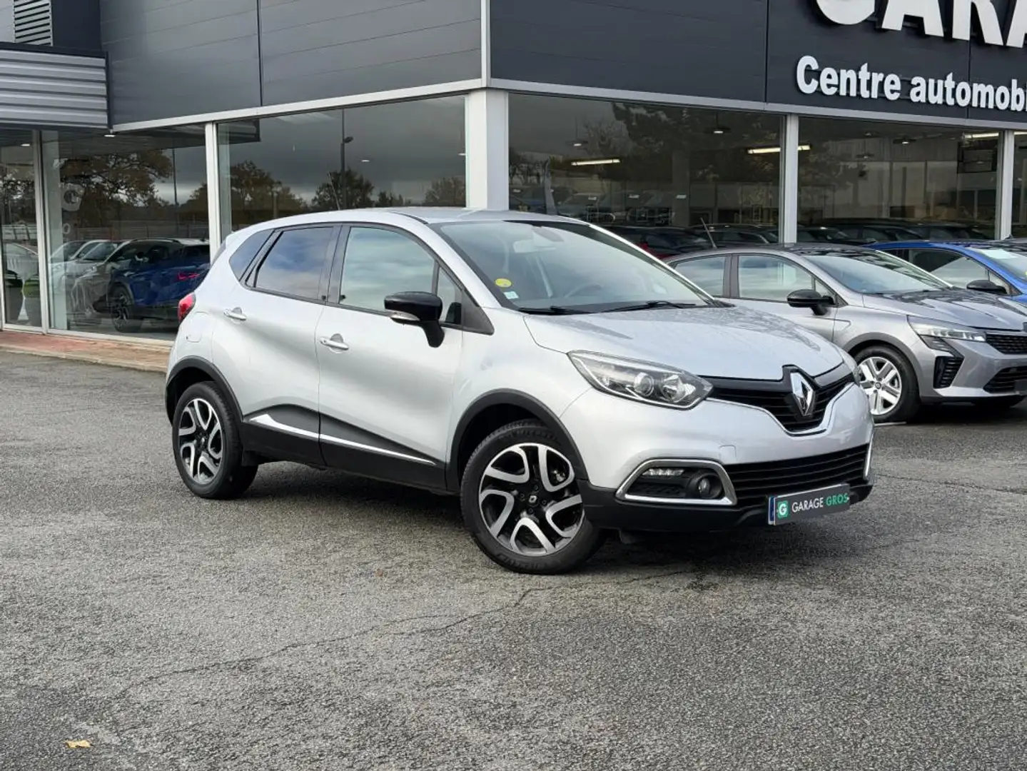 Renault Captur dCi 90 Energy eco² E6 Intens Gris - 1