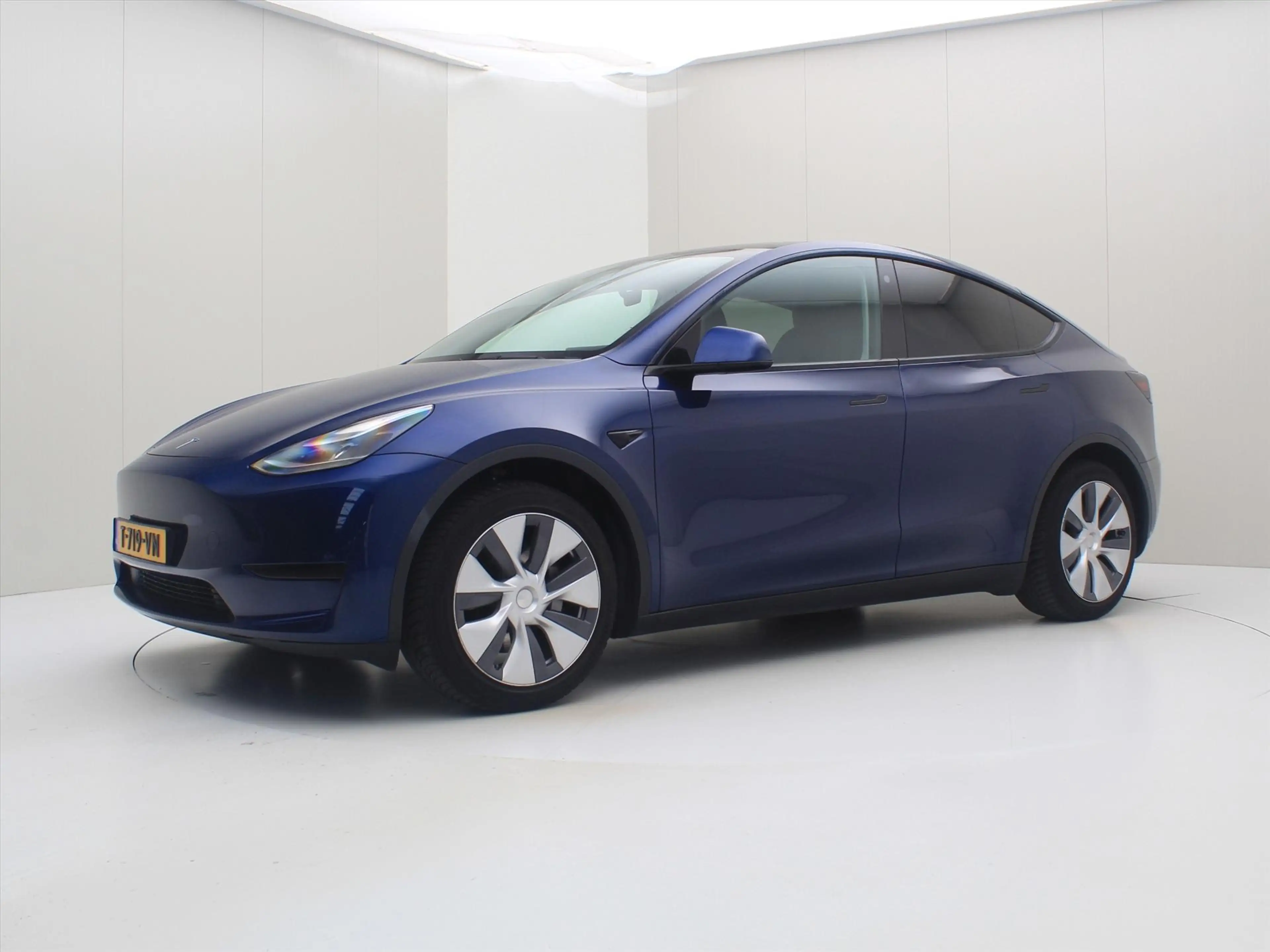 Tesla Model Y Standard RWD Plus 92,9% SoH [ TREKHAAK+AMD RYZEN+A — photo 7