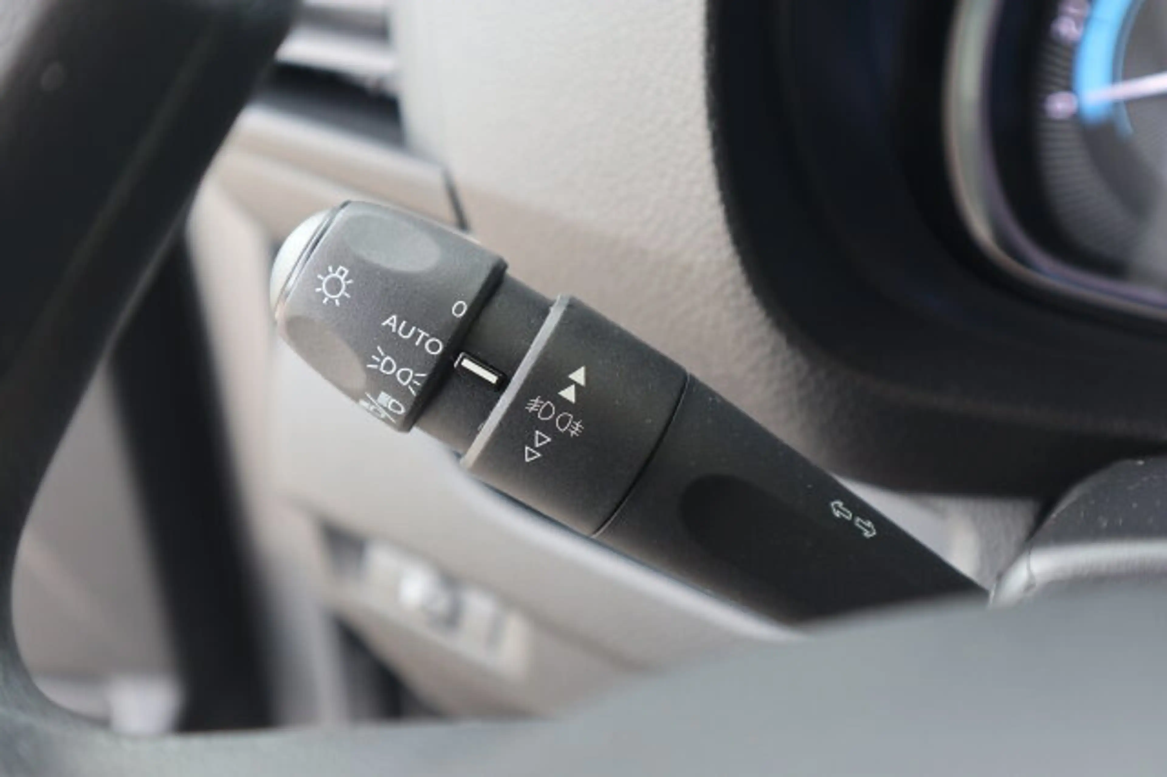 Opel Vivaro-e Vivaro -e (75kWh) L (L3) 8-Sitzer Klima/DAB — photo 10