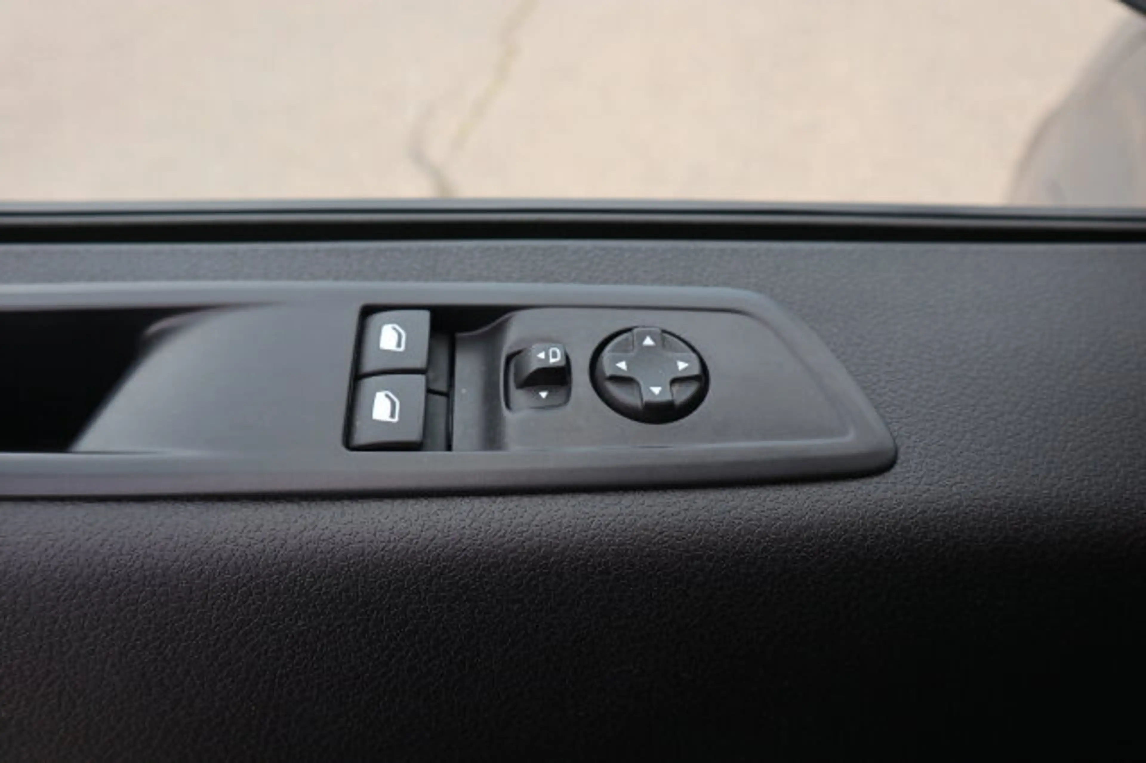 Opel Vivaro-e Vivaro -e (75kWh) L (L3) 8-Sitzer Klima/DAB — photo 9
