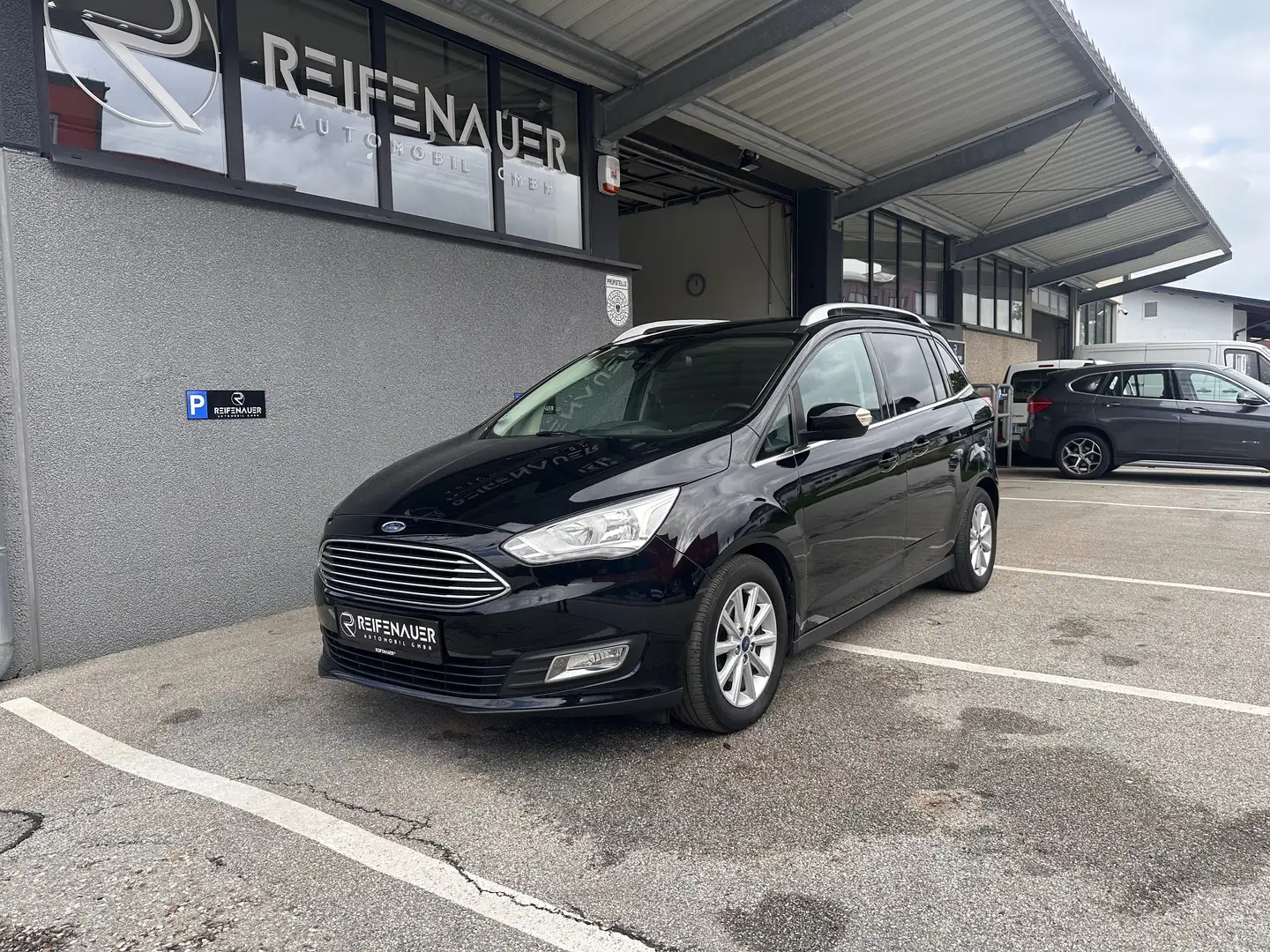 Ford Grand C-Max Titanium Noir - 1