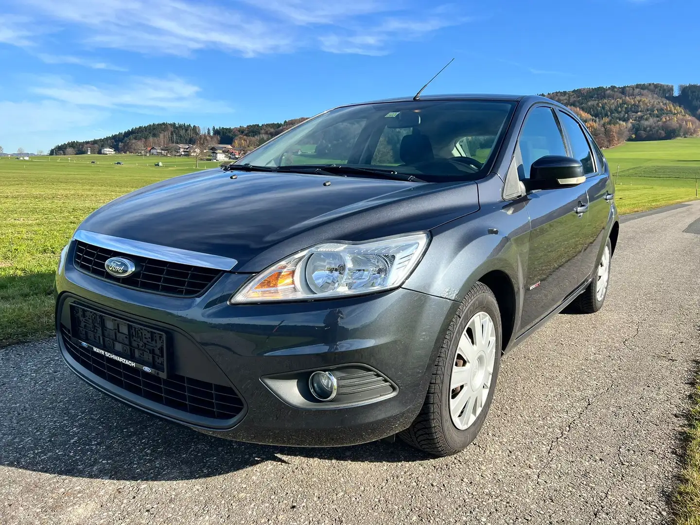 Ford Focus Ecosport 1,4 Benzin Servicegepfl*Klima*Sitzheizung Grau - 1