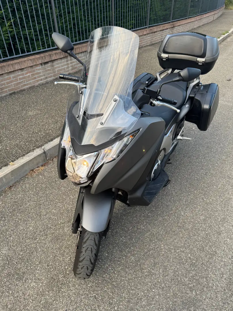 Honda Integra 750 ABS DCT Fekete - 1