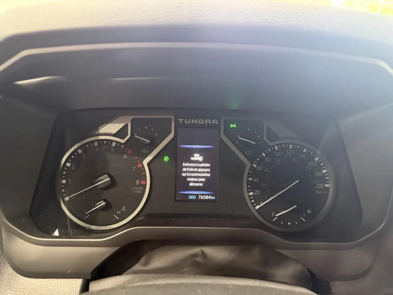 Toyota Tundra снимка Toyota Tundra