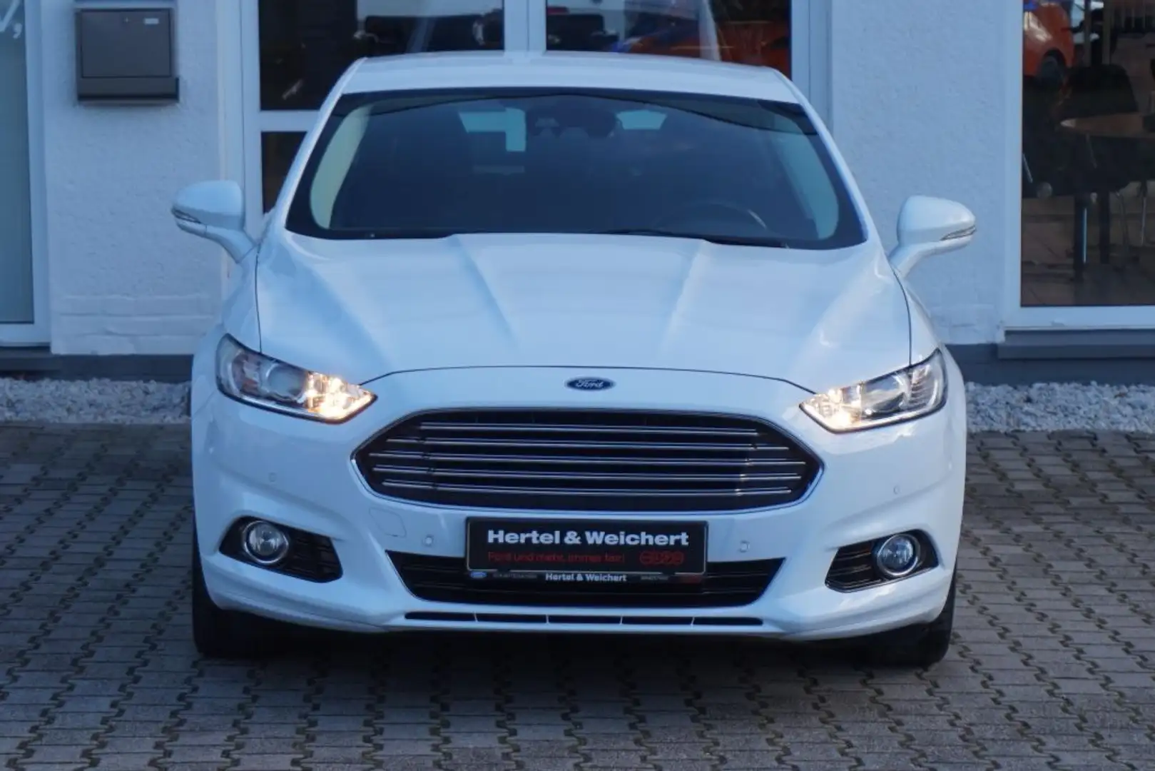 Ford Mondeo 1.5 EcoBoost Start-Stopp Titanium Blanc - 2