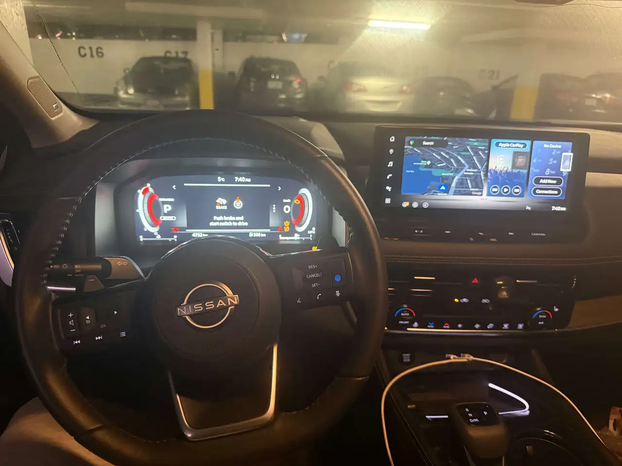 Nissan Rogue снимка Nissan Rogue