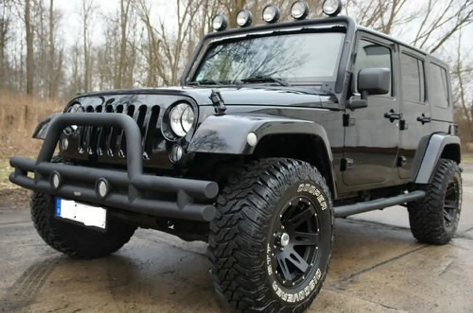 Jeep Wrangler Wrangler Unlimited 3.8 Automatik Sahara Negru - 1