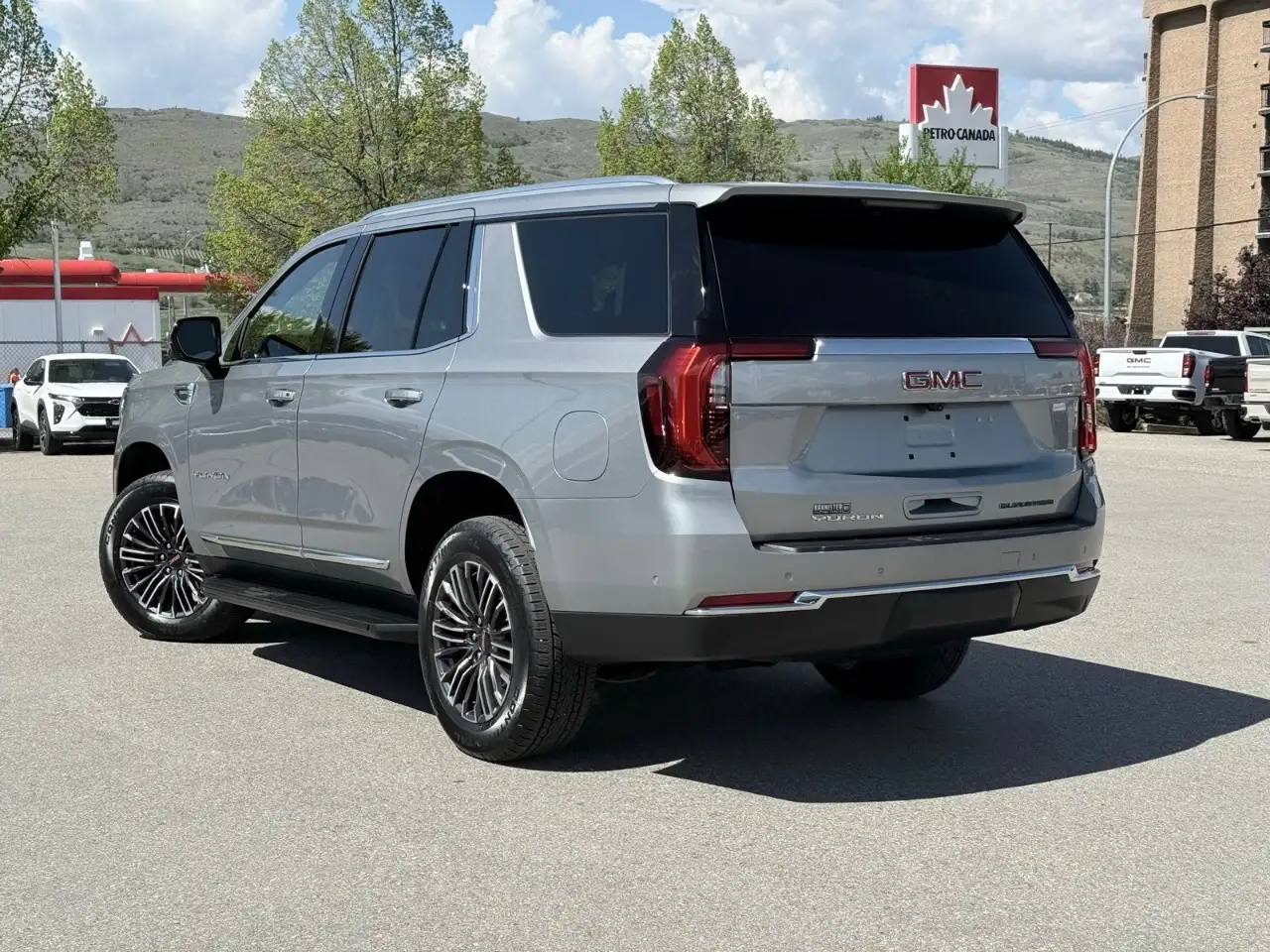 GMC Yukon снимка GMC Yukon