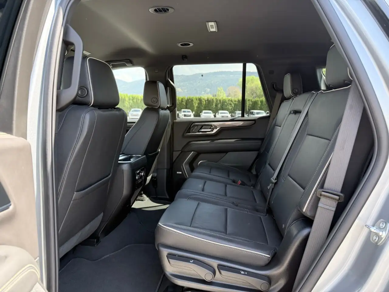 GMC Yukon снимка GMC Yukon