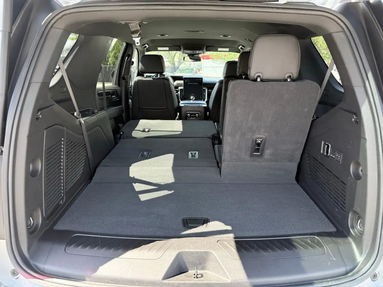 GMC Yukon снимка GMC Yukon