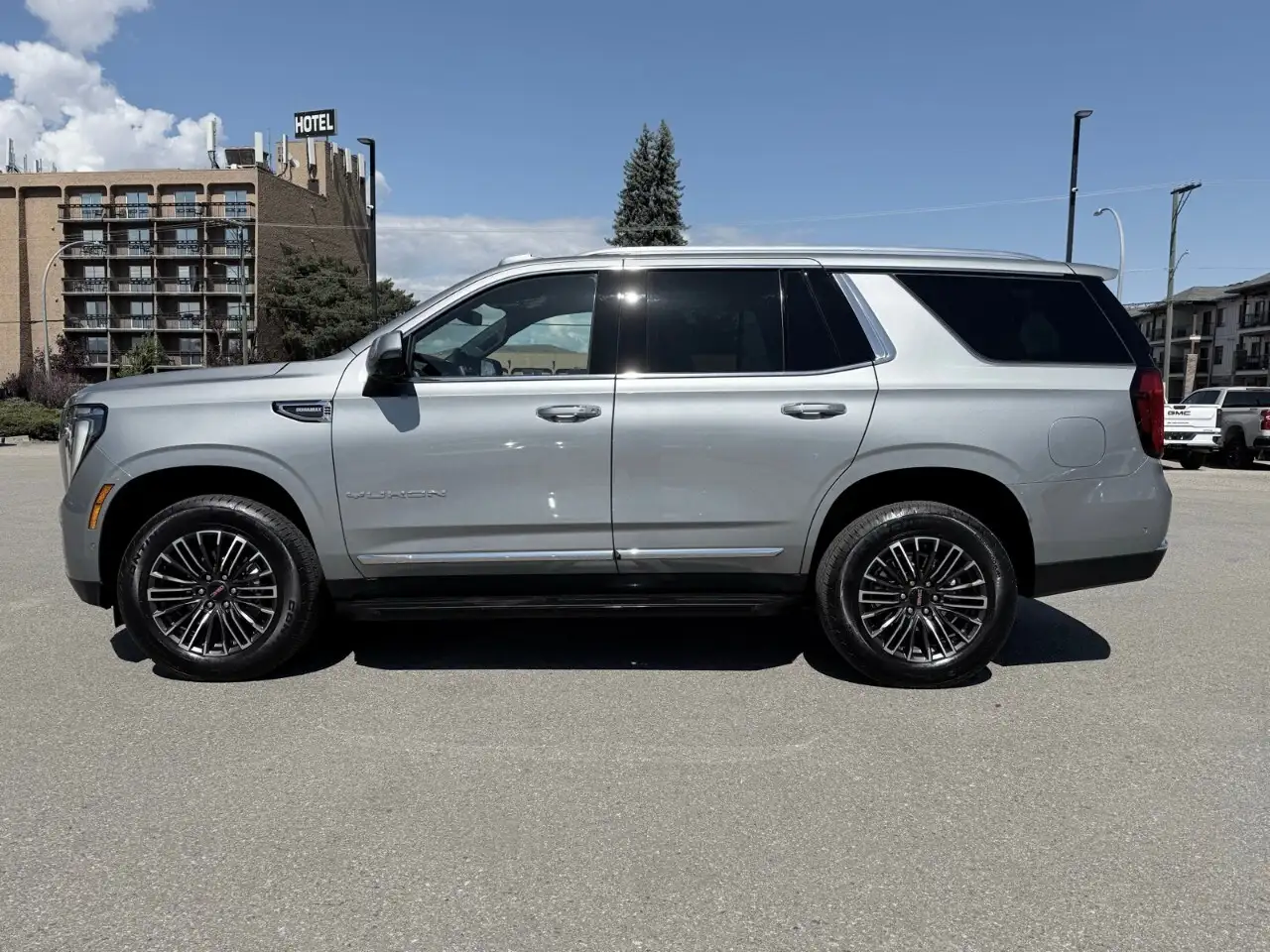 GMC Yukon снимка GMC Yukon