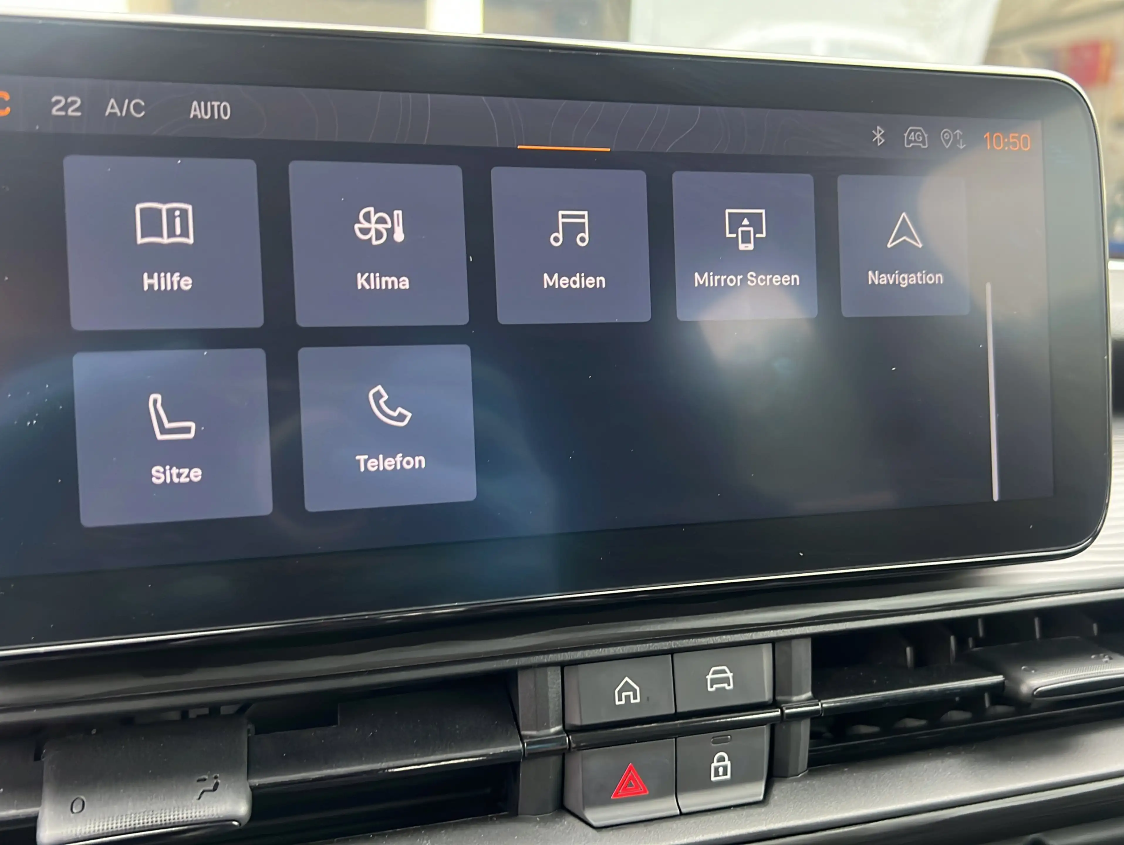 Jeep Avenger 1.2 GSE T-GDI Altitude*Navi*LED*CarPlay — photo 11