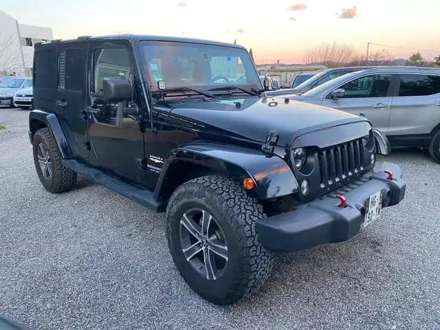Jeep Wrangler view 4