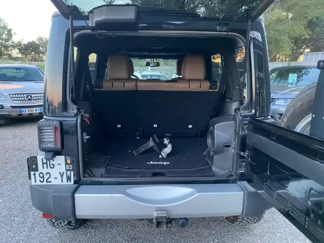 Jeep Wrangler view 12
