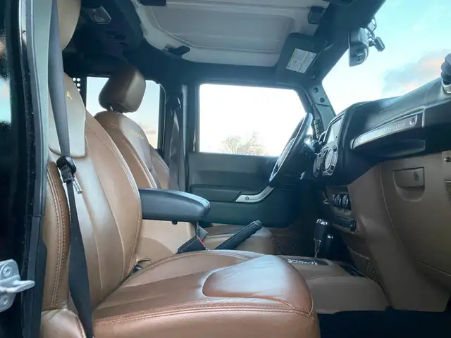Jeep Wrangler view 9