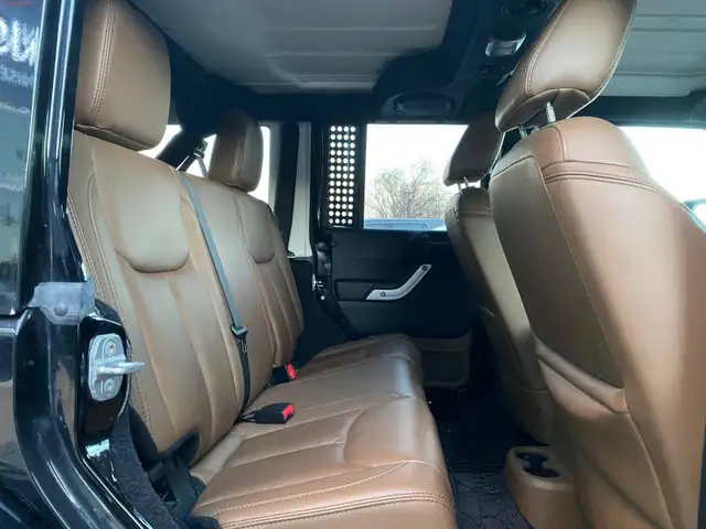 Jeep Wrangler view 11