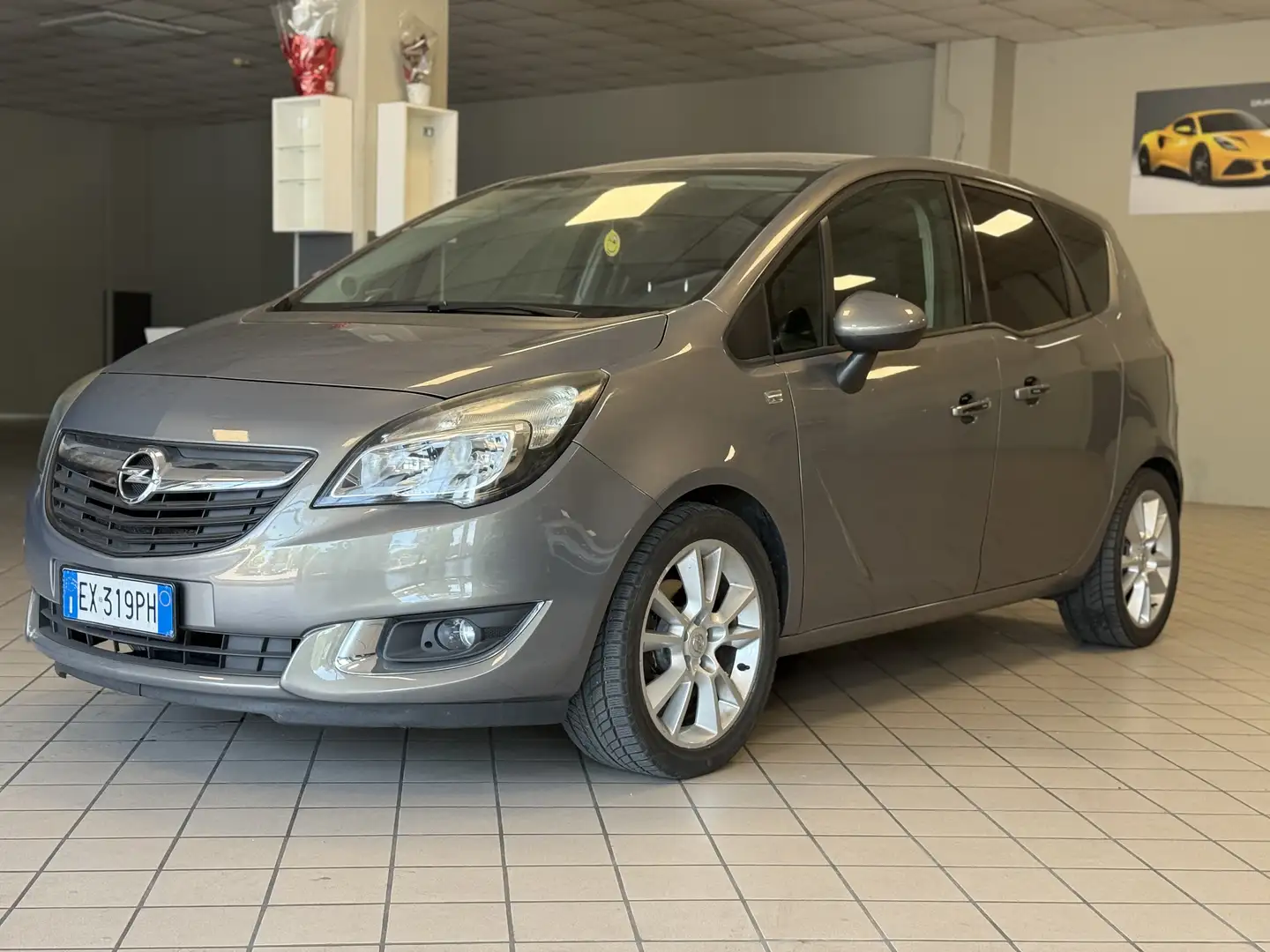 Opel Meriva 1.4t Cosmo Gpl-tech 120cv - 1