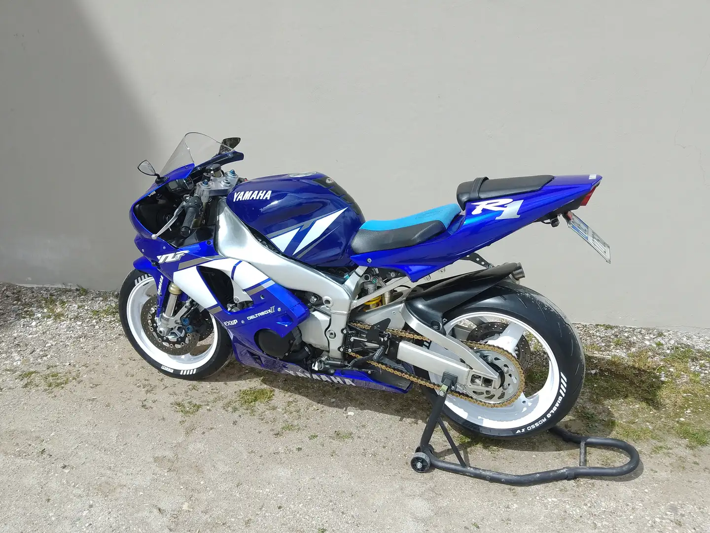 Yamaha YZF-R1 Bleu - 2