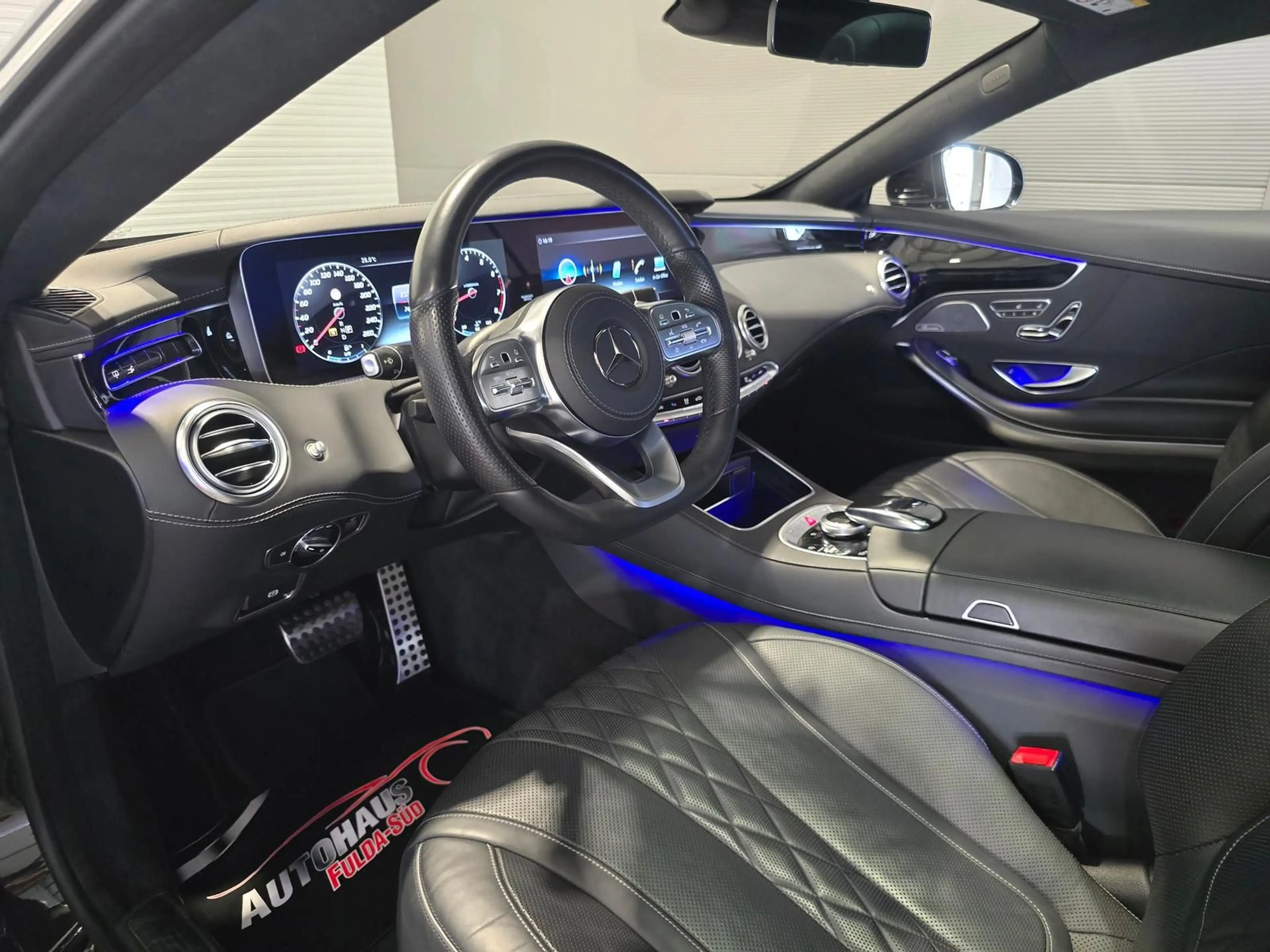Mercedes-Benz S 560 Coupe 4M AMG-Line°Burmester°Pano°ILS°DAB° — photo 11