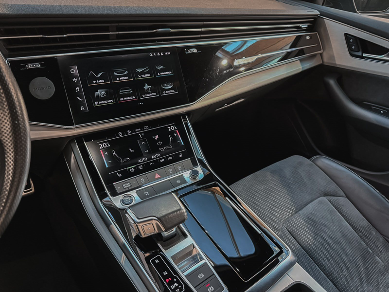 Audi Q8 50 TDI quattro S-Line +Pano +AHK + OptikPaket — photo 14
