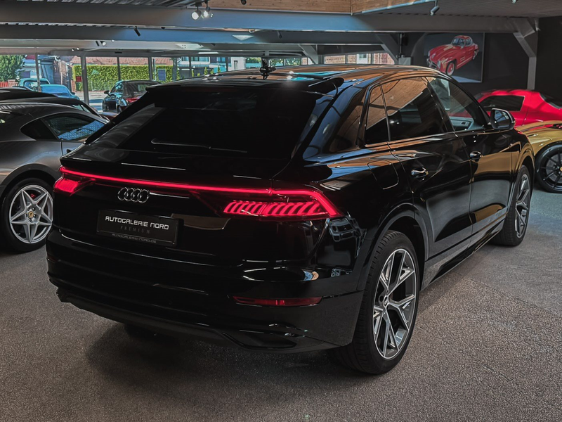 Audi Q8 50 TDI quattro S-Line +Pano +AHK + OptikPaket — photo 7