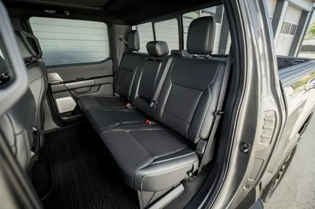 Ford F 150 F-150 Lariat SuperCrew 5,5'-Bed 4x4 Ansicht 36