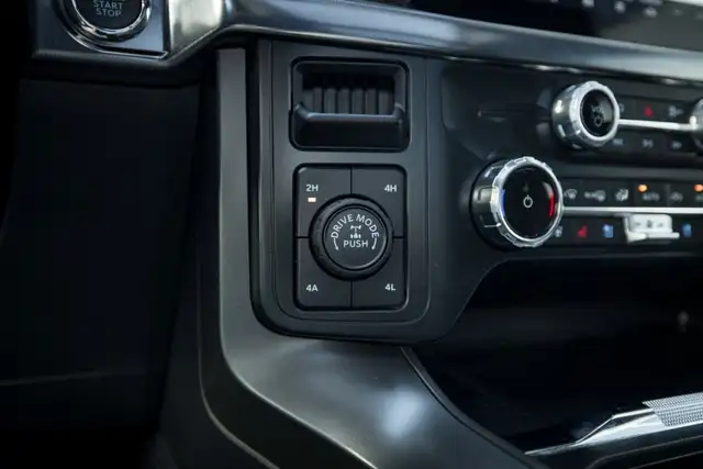 Ford F 150 F-150 Lariat SuperCrew 5,5'-Bed 4x4 Ansicht 22