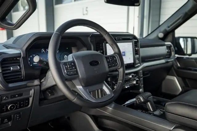 Ford F 150 F-150 Lariat SuperCrew 5,5'-Bed 4x4 Ansicht 17