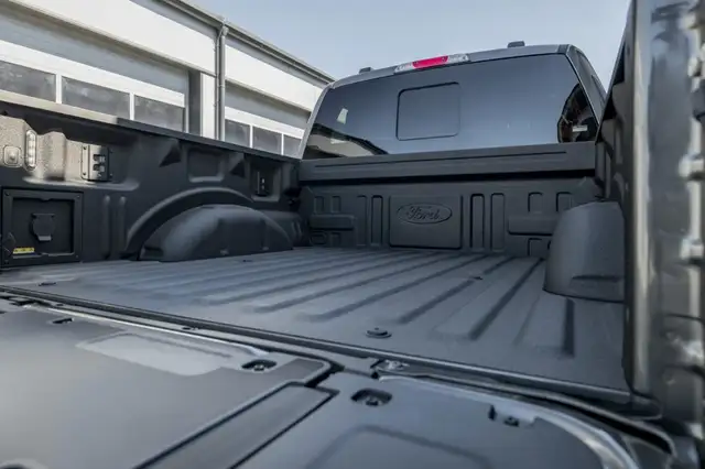 Ford F 150 F-150 Lariat SuperCrew 5,5'-Bed 4x4 Ansicht 15