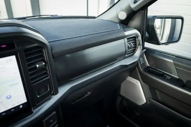 Ford F 150 F-150 Lariat SuperCrew 5,5'-Bed 4x4 Ansicht 32