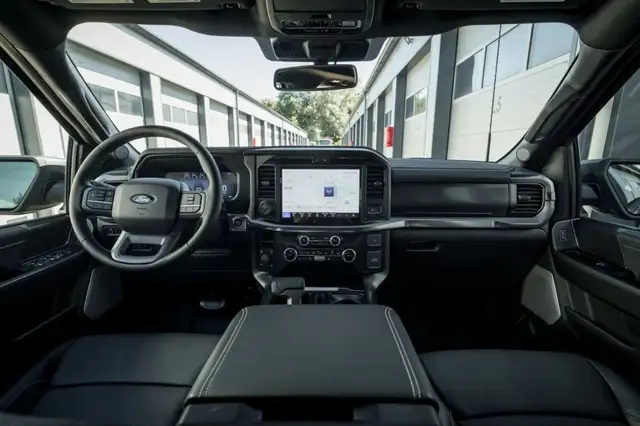 Ford F 150 F-150 Lariat SuperCrew 5,5'-Bed 4x4 Ansicht 16