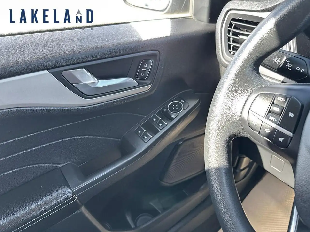Ford Escape снимка Ford Escape