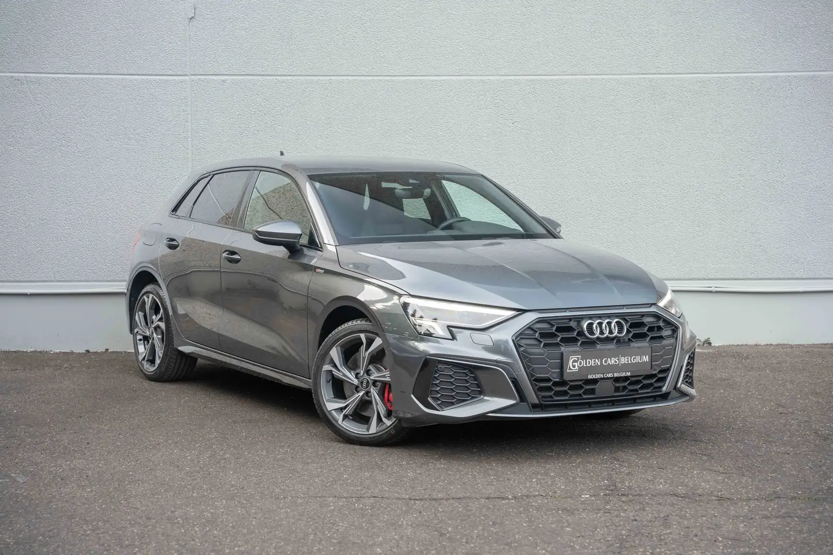 Audi A3 45 TFSIe Sportback S-LINE/LED/ACC/AMBIENT/CARPLAY - 2