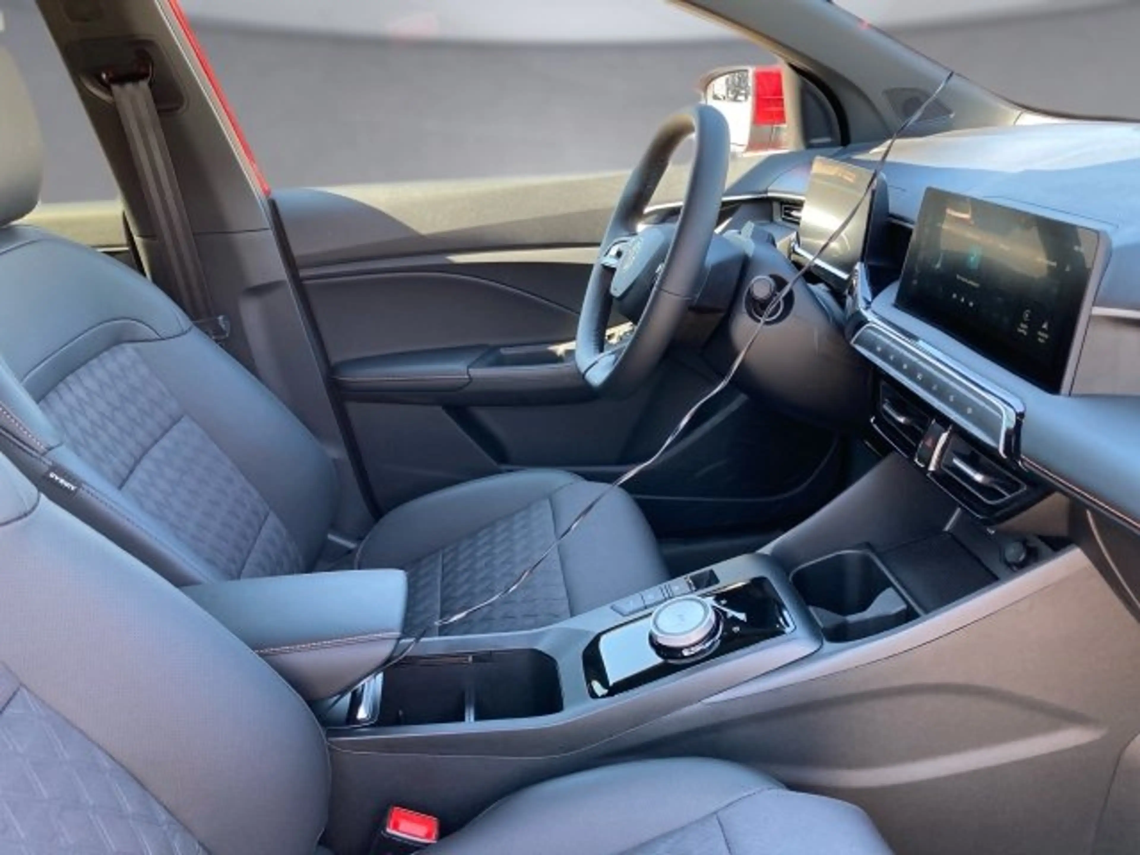 MG MG3 1,5 HEV Luxury MY26 — photo 11