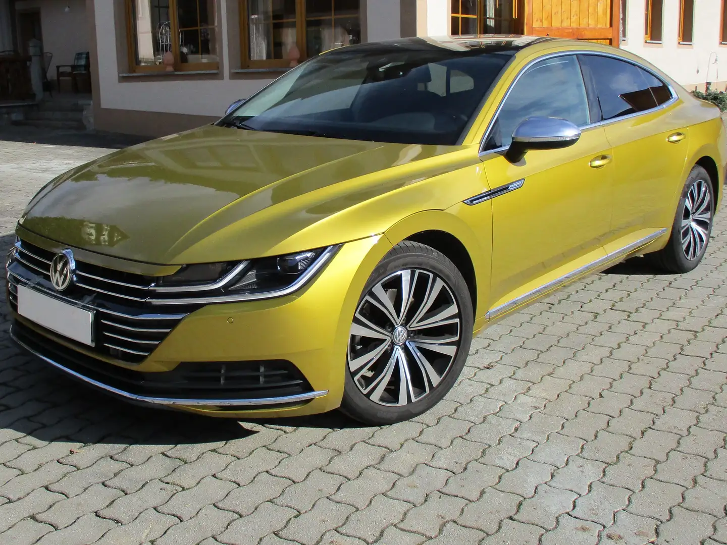 Volkswagen Arteon Arteon 2.0 TSI DSG Elegance Gelb - 1