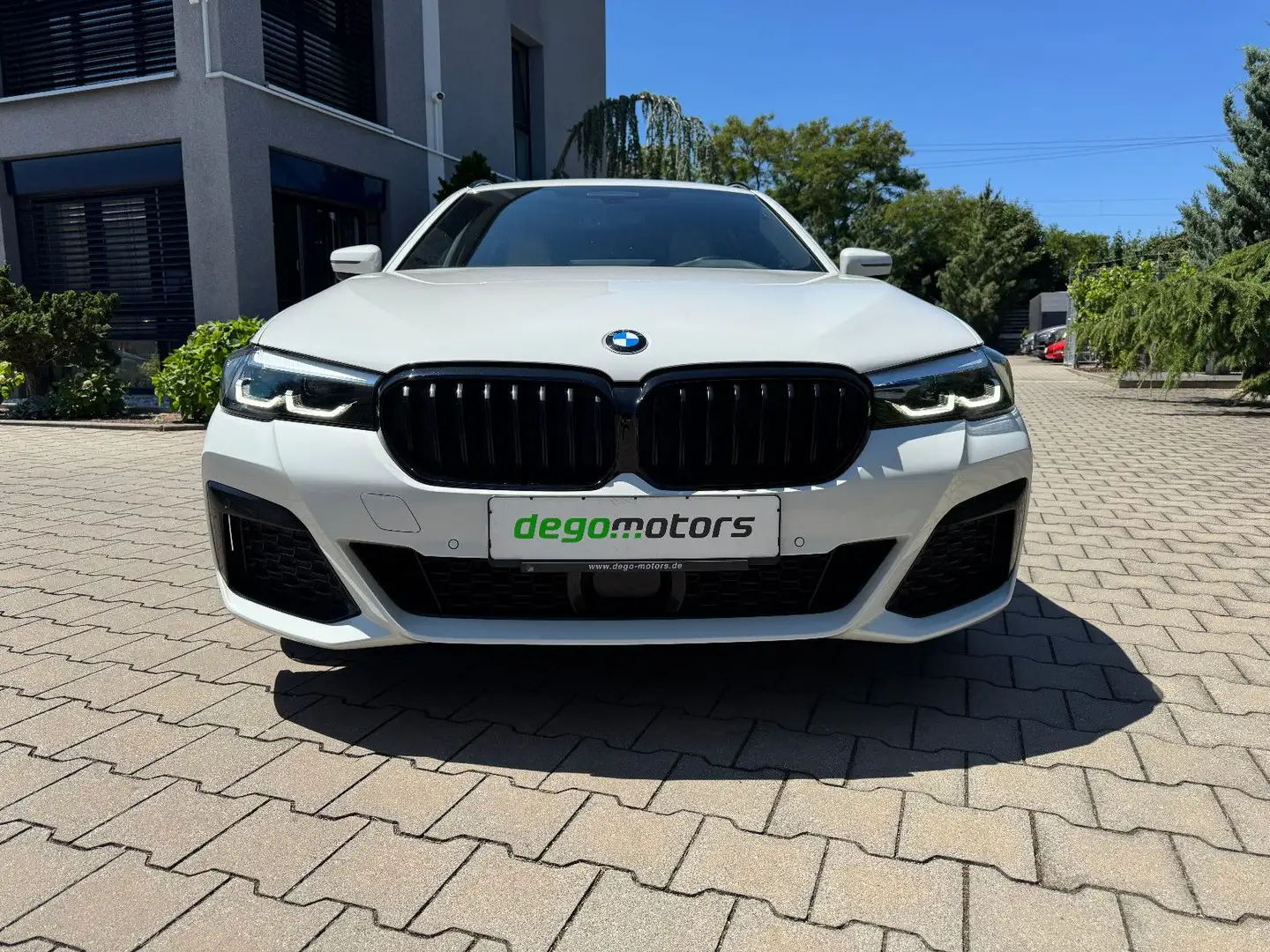 BMW 530 i Touring Sportautom. M Sport Blanc - 2