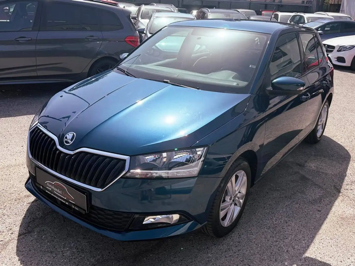 Skoda Fabia Ambition 1,0 TSI Parkhilfe Sitzheizung Tempomat Blau - 1