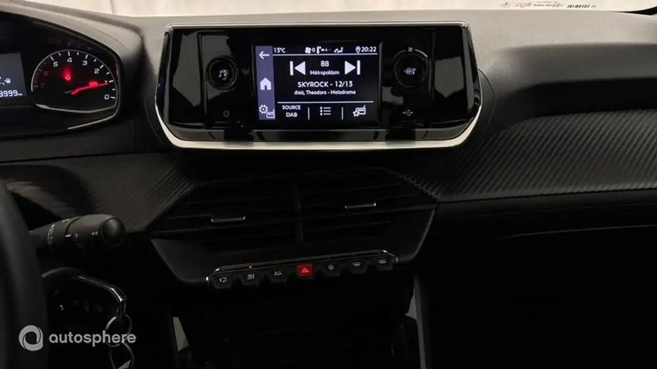 Peugeot 208 208 — photo 19